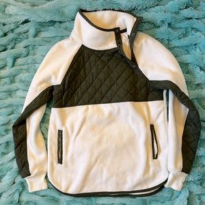 Abercrombie & Fitch Asymmetrical Snap on Fleece
